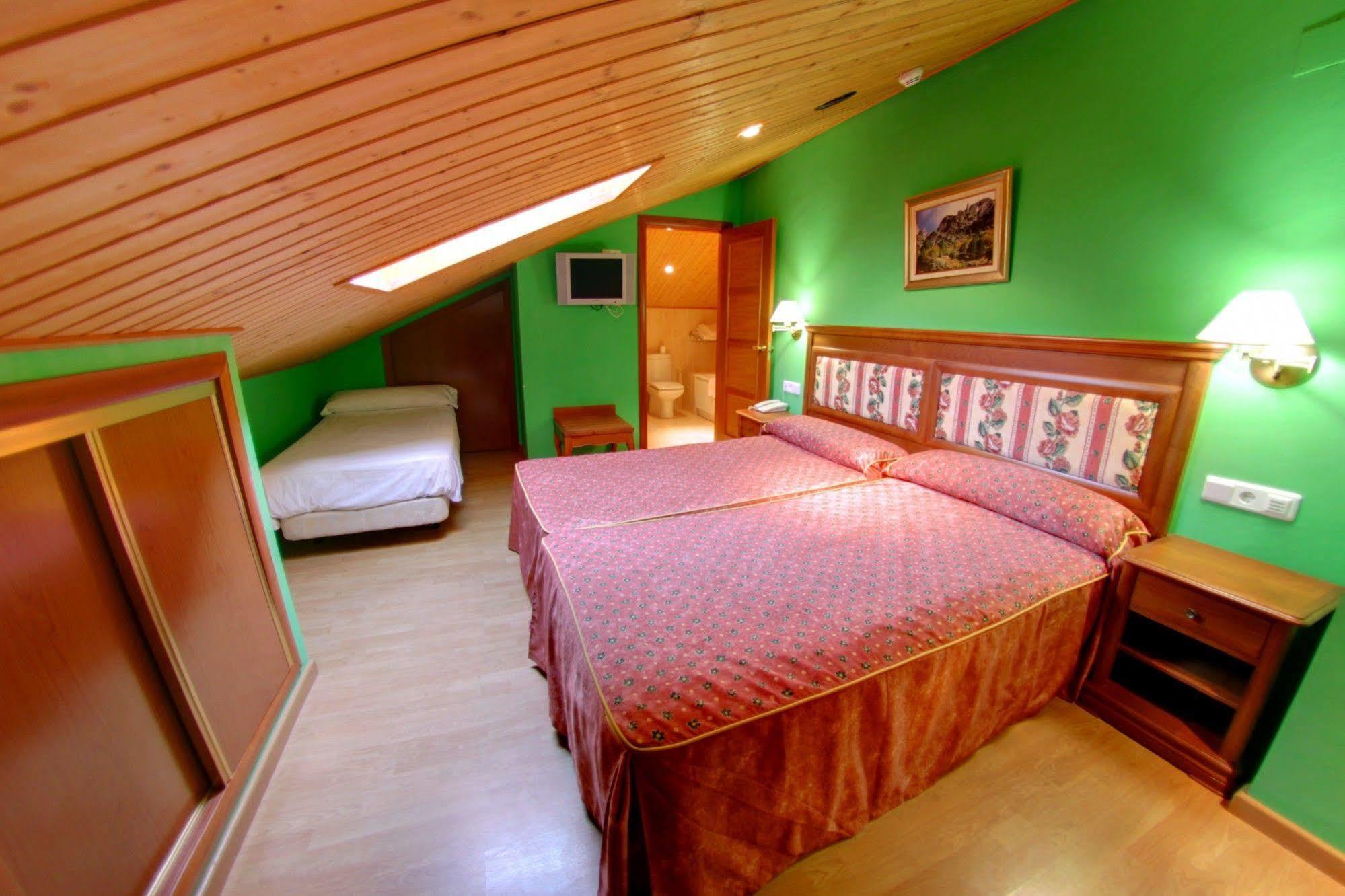 Hotel Balneario Parque De Cazorla Arroyo Frio Buitenkant foto